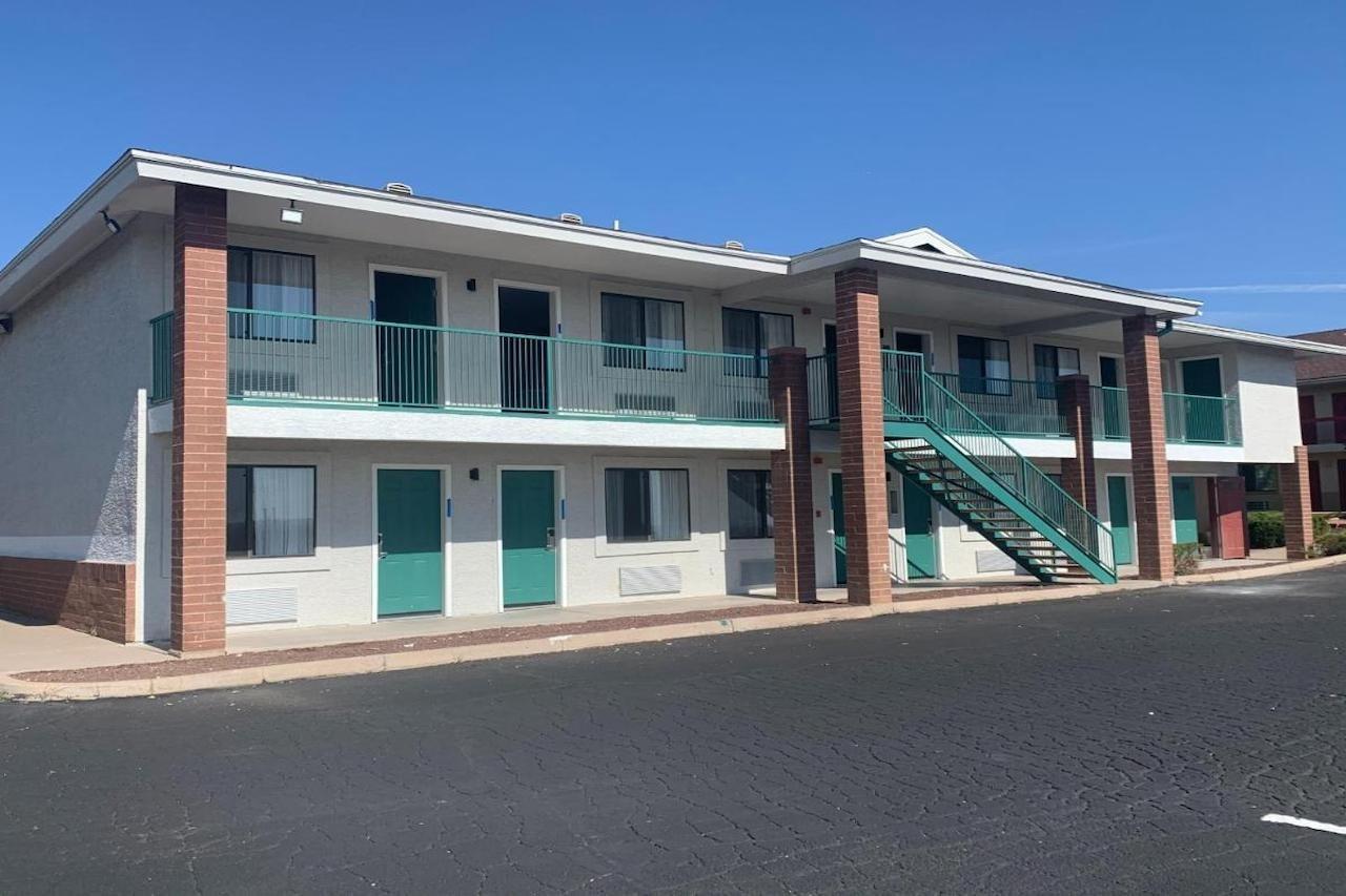 Greentree Of Holbrook, Az 2*
